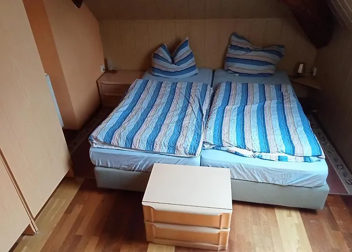 Uebernachtungszimmer 1 * Schlettau